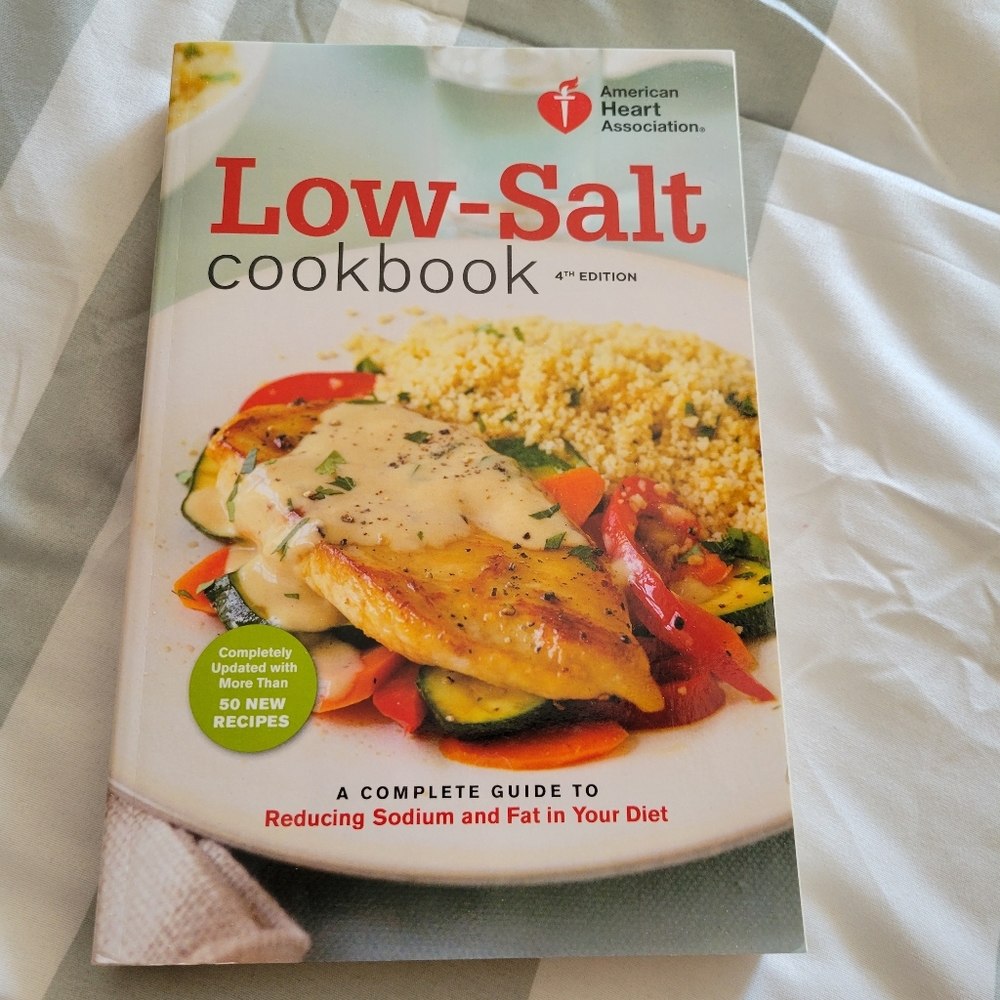Trade paperback.American heart association Cookbook